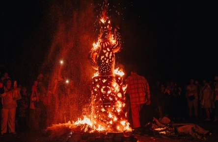 Ночь огненных скульптур. Как прошёл “Арт-жыжаль” 2021